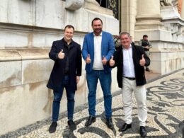 803d02a5 8a7f 4617 ac3a 5ea85ee3d7cc