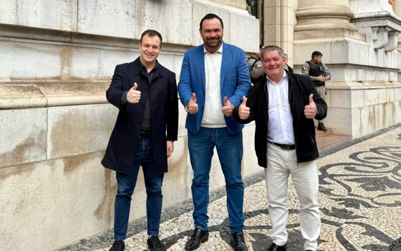 803d02a5 8a7f 4617 ac3a 5ea85ee3d7cc