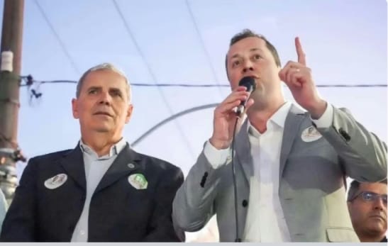 b2eb4f9b 13ee 416c 8d82 bdbe822b548f